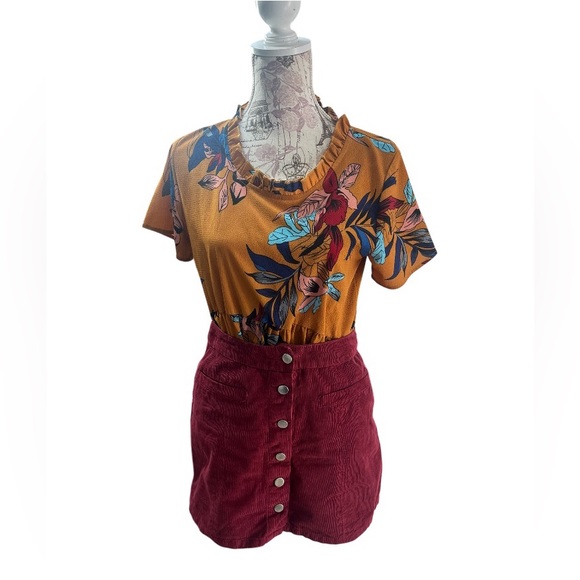 Dresses & Skirts - Burgundy Mini Skirt